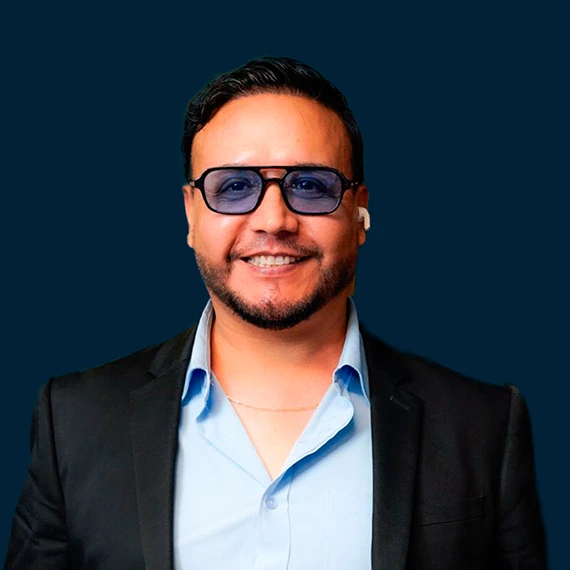 Roberto Flores